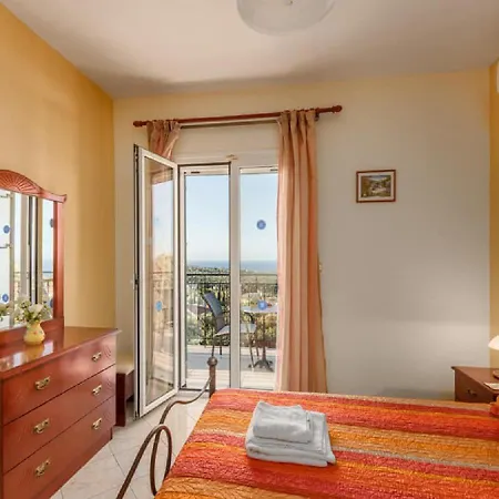 Ilio Mare Villa's Villa Mousata